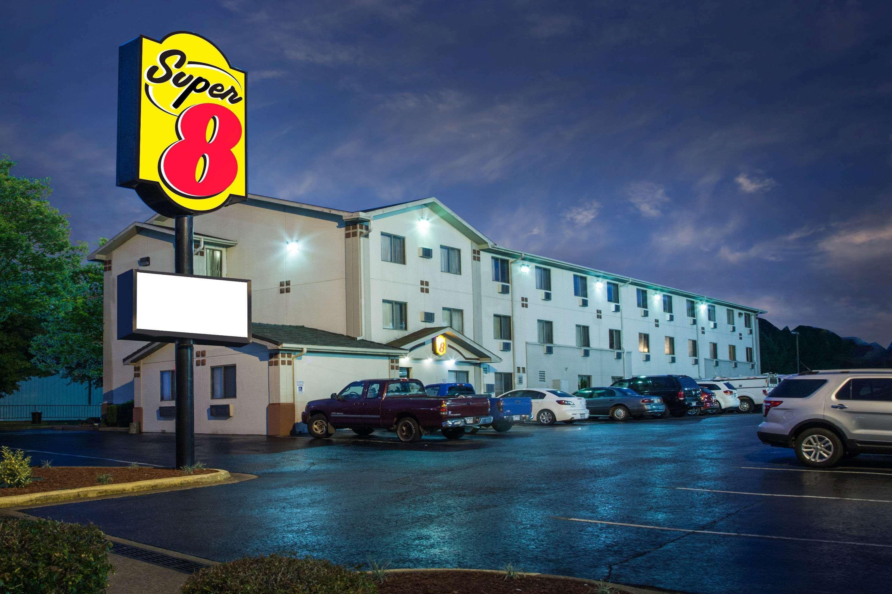 Super 8 By Wyndham Hot Springs Hotell Eksteriør bilde